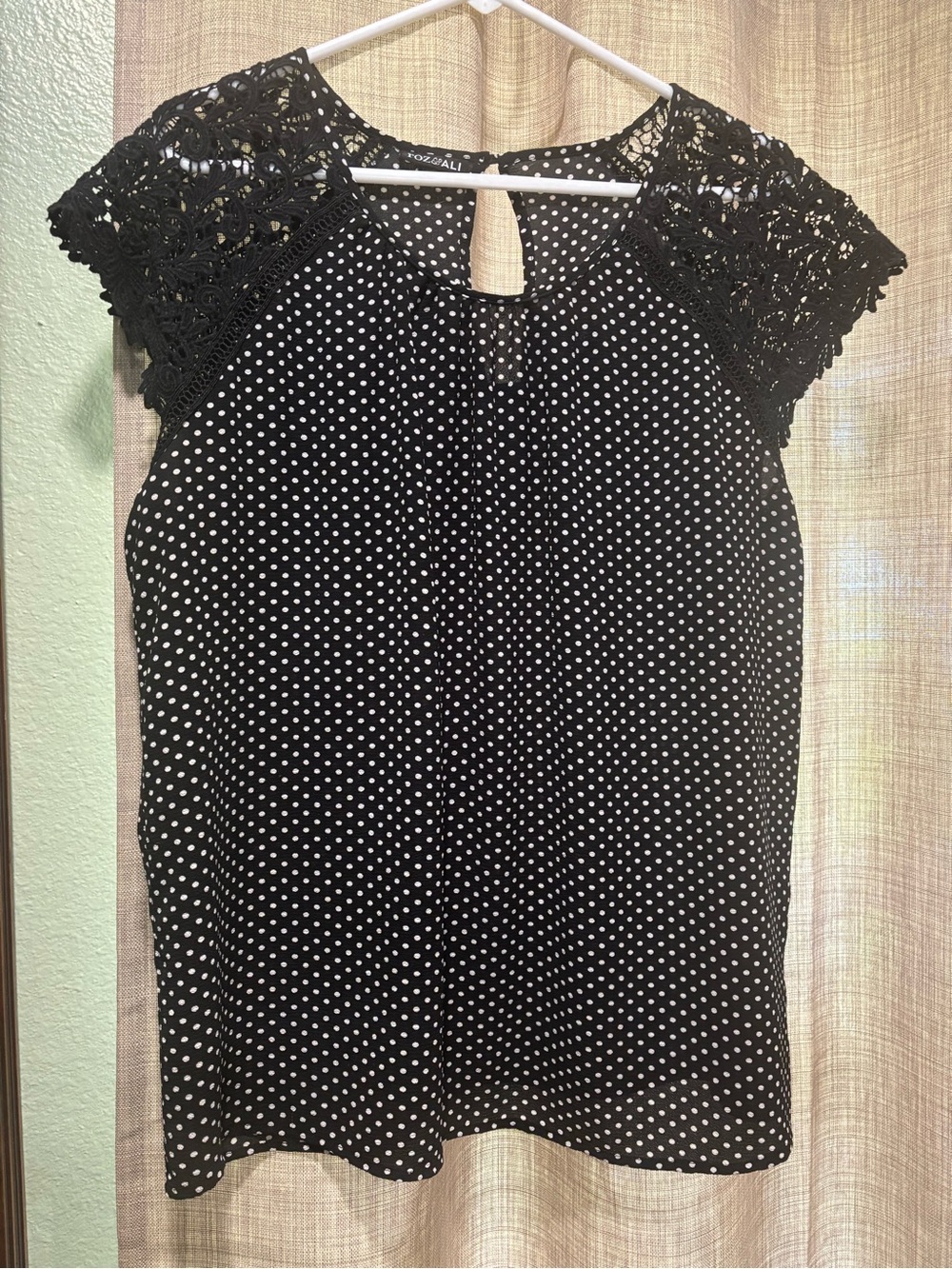Roz & Ali Black Polka Dot Crochet Cap-Sleeve Blouse